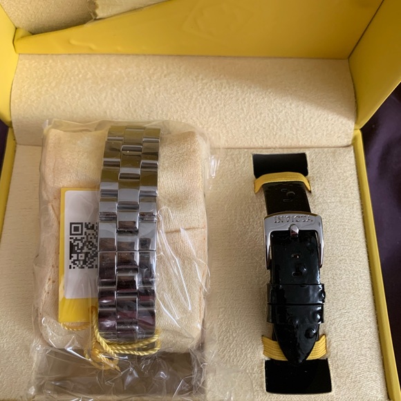 Watch Women’s Quartz - Picture 2 of 2